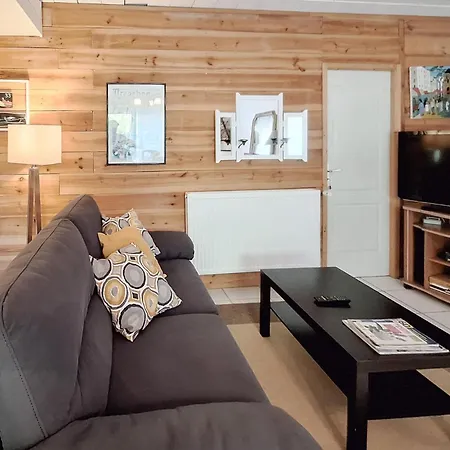 Lovely In With Wifi Ferienhaus